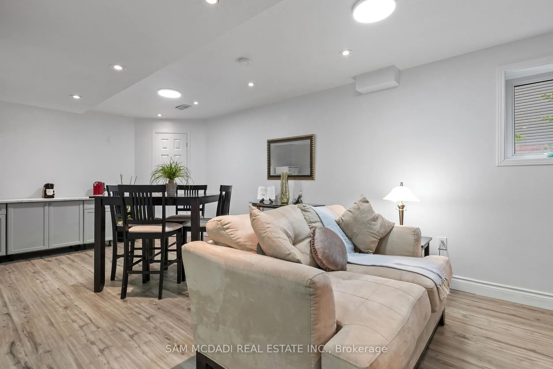 Photo 34 of 216 Ruhl Drive, Milton, Willmott — HOMEH