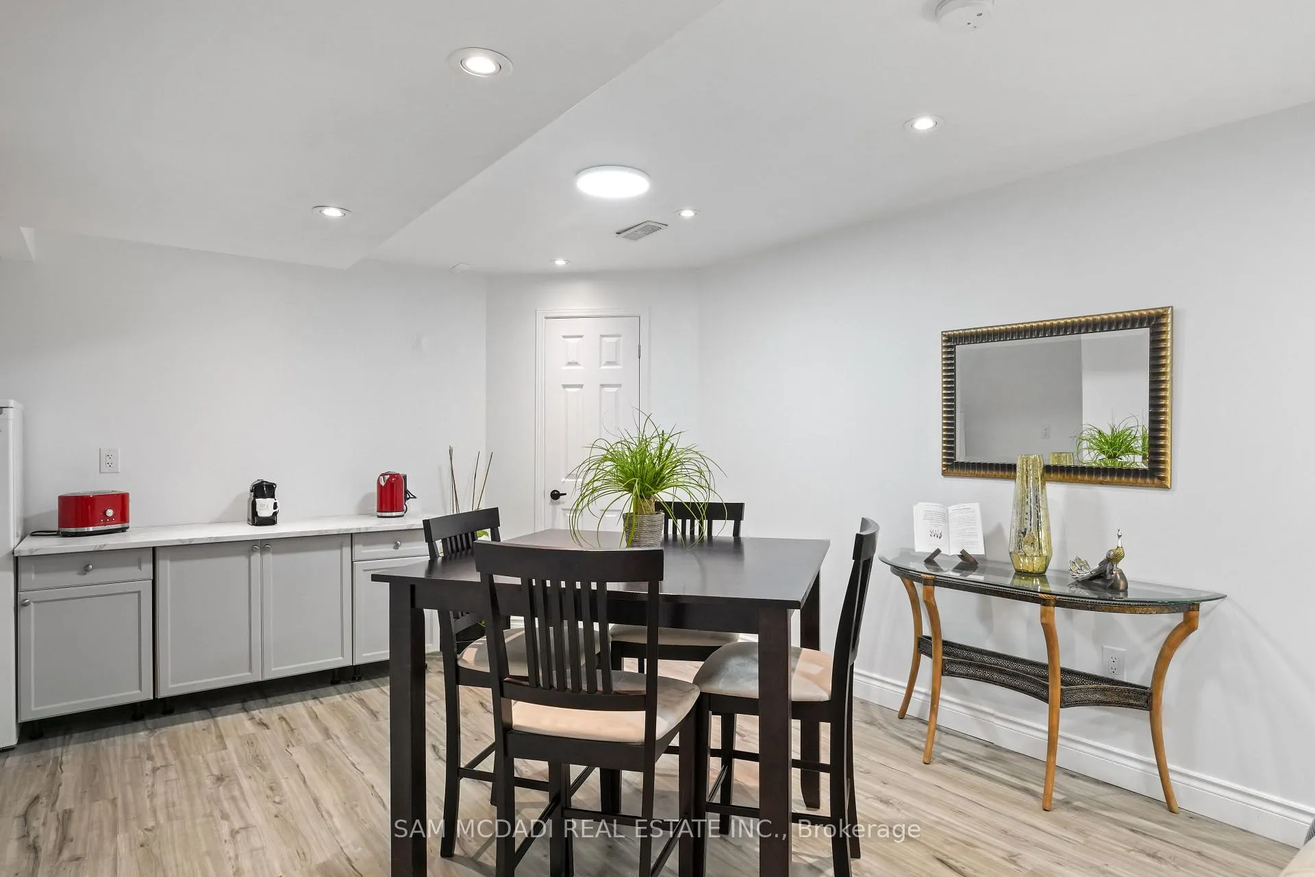 Photo 35 of 216 Ruhl Drive, Milton, Willmott — HOMEH
