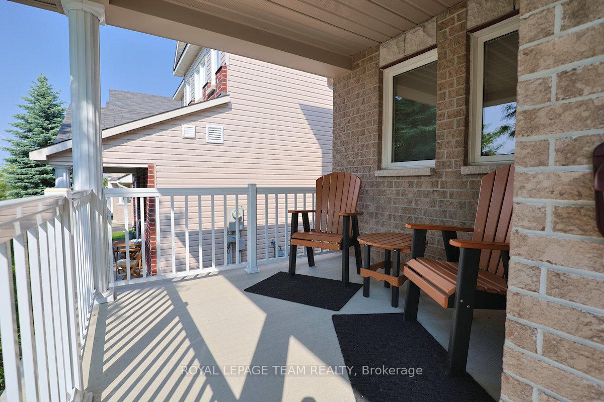 Photo 7 of 408 Abbeydale Circle, Ottawa, Kanata - Morgan's Grant/South March — HOMEH