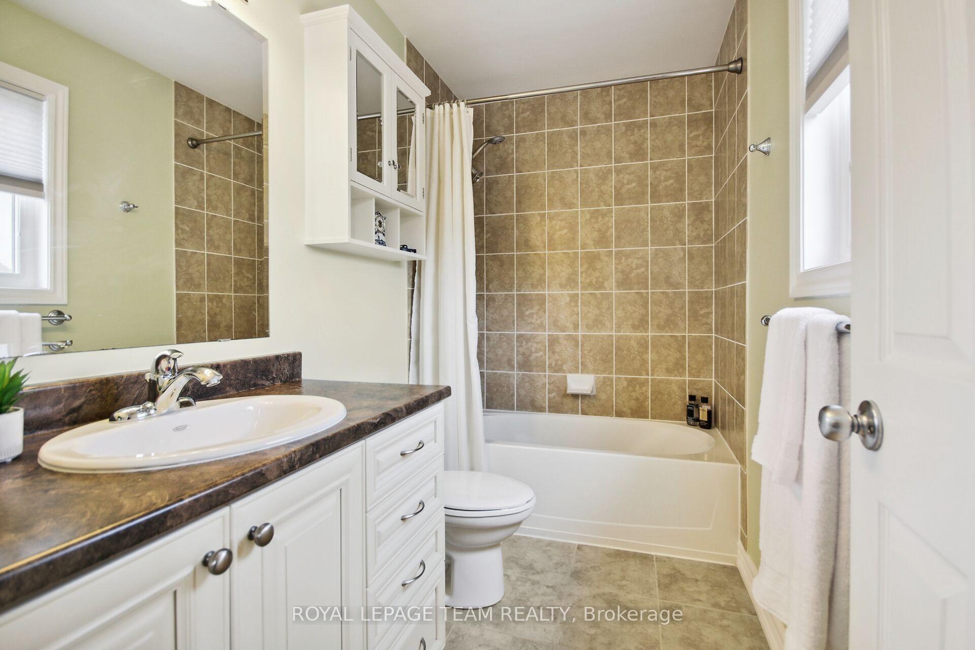 Photo 20 of 408 Abbeydale Circle, Ottawa, Kanata - Morgan's Grant/South March — HOMEH