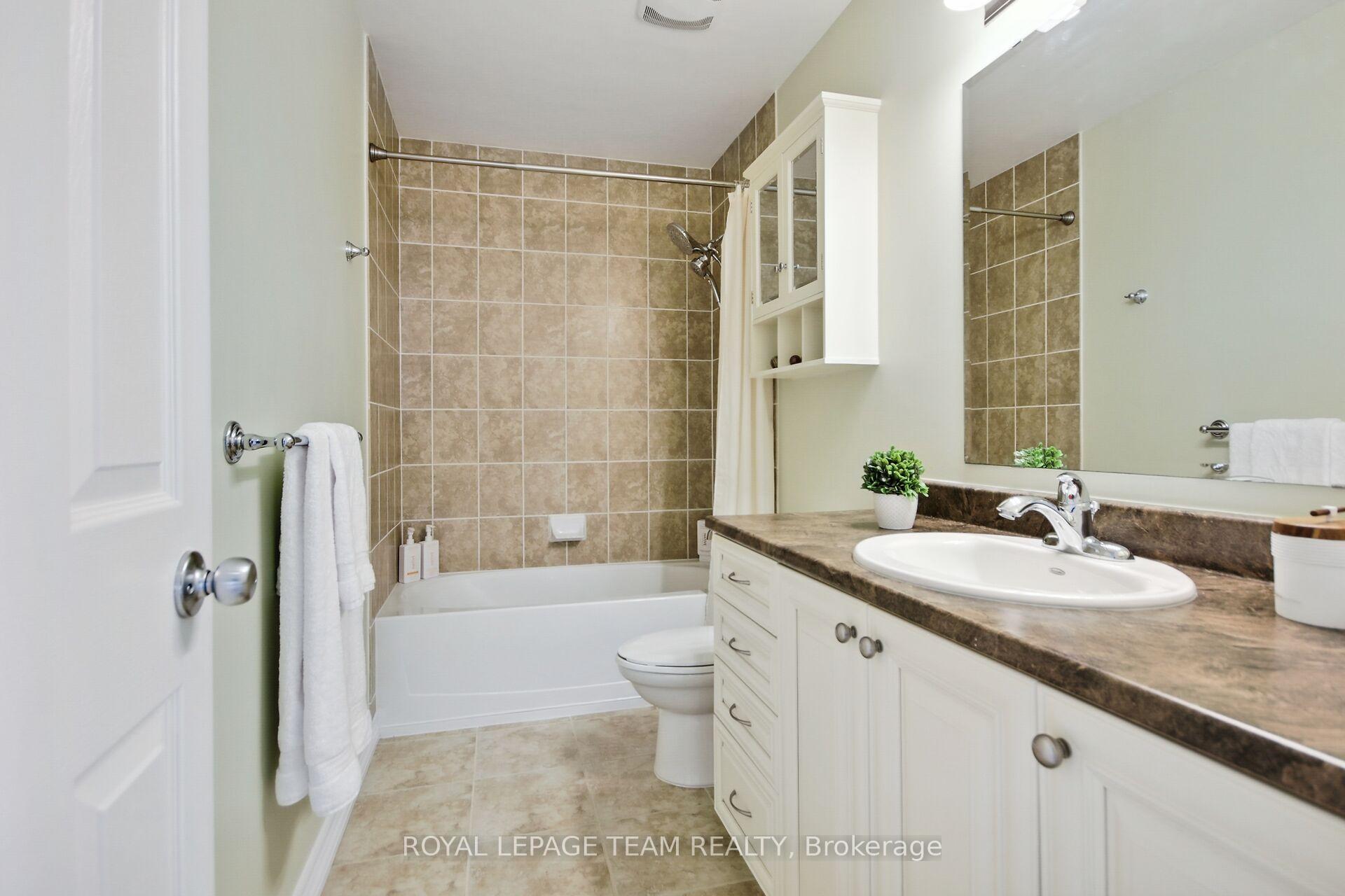 Photo 26 of 408 Abbeydale Circle, Ottawa, Kanata - Morgan's Grant/South March — HOMEH