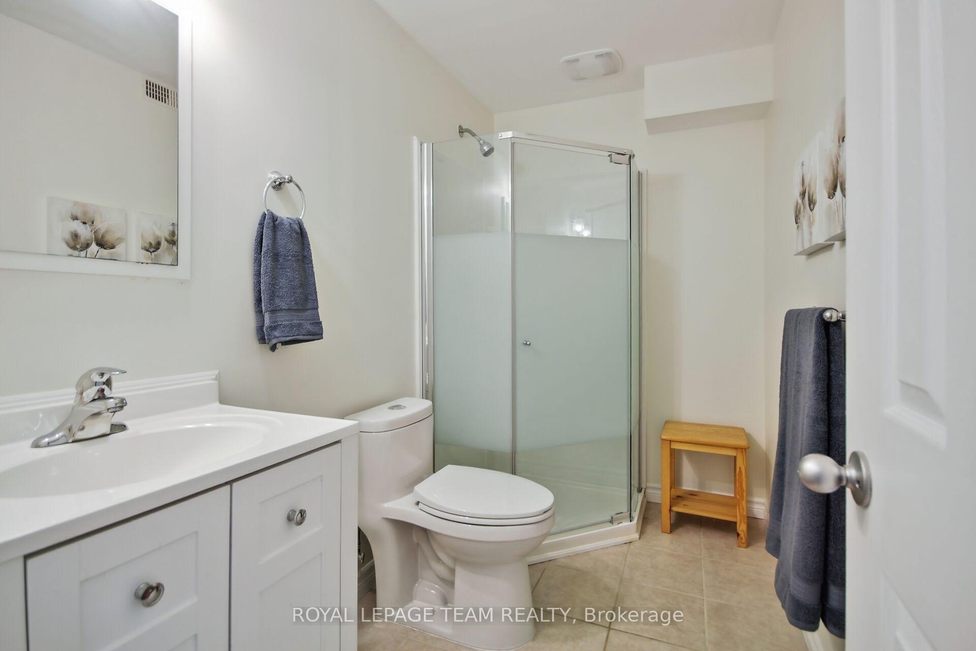Photo 32 of 408 Abbeydale Circle, Ottawa, Kanata - Morgan's Grant/South March — HOMEH