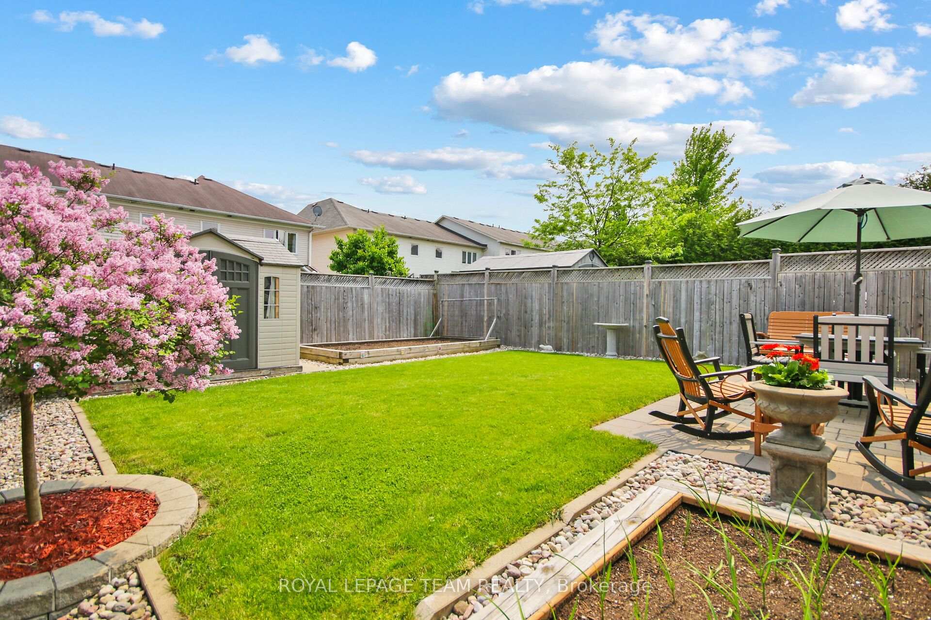 Photo 38 of 408 Abbeydale Circle, Ottawa, Kanata - Morgan's Grant/South March — HOMEH