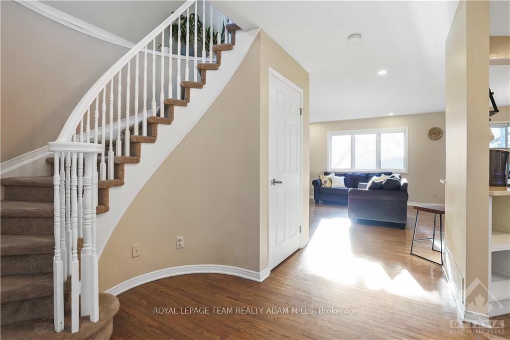 Photo 4 of 58 Yoho Drive, Ottawa, Kanata - Bridlewood — HOMEH