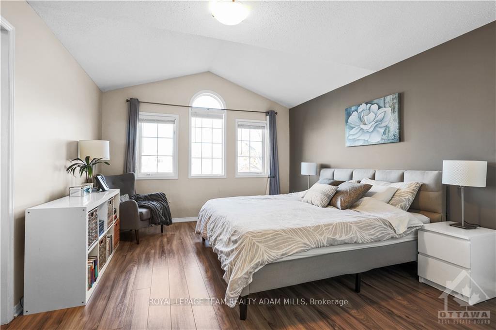 Photo 15 of 58 Yoho Drive, Ottawa, Kanata - Bridlewood — HOMEH