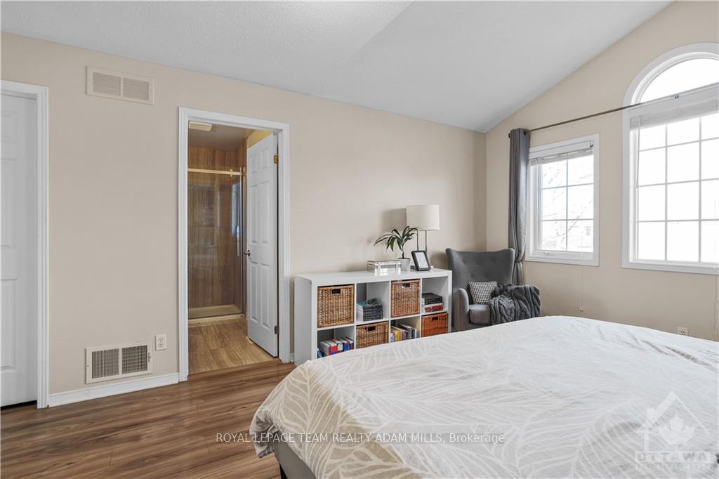 Photo 16 of 58 Yoho Drive, Ottawa, Kanata - Bridlewood — HOMEH