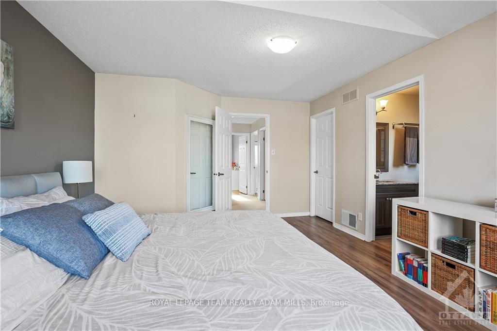Photo 17 of 58 Yoho Drive, Ottawa, Kanata - Bridlewood — HOMEH