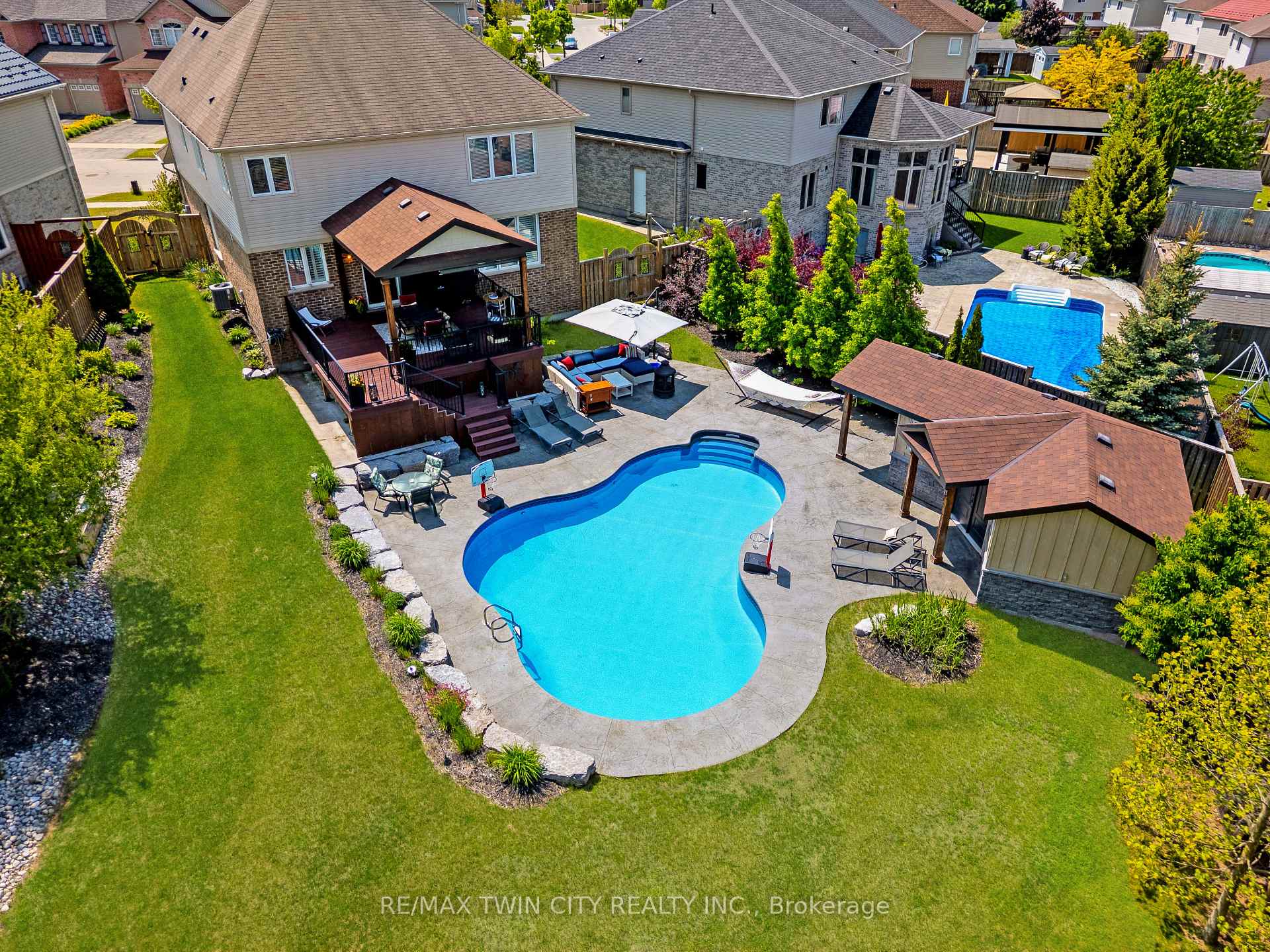 Photo 3 of 533 Terrington Crescent, Kitchener — HOMEH