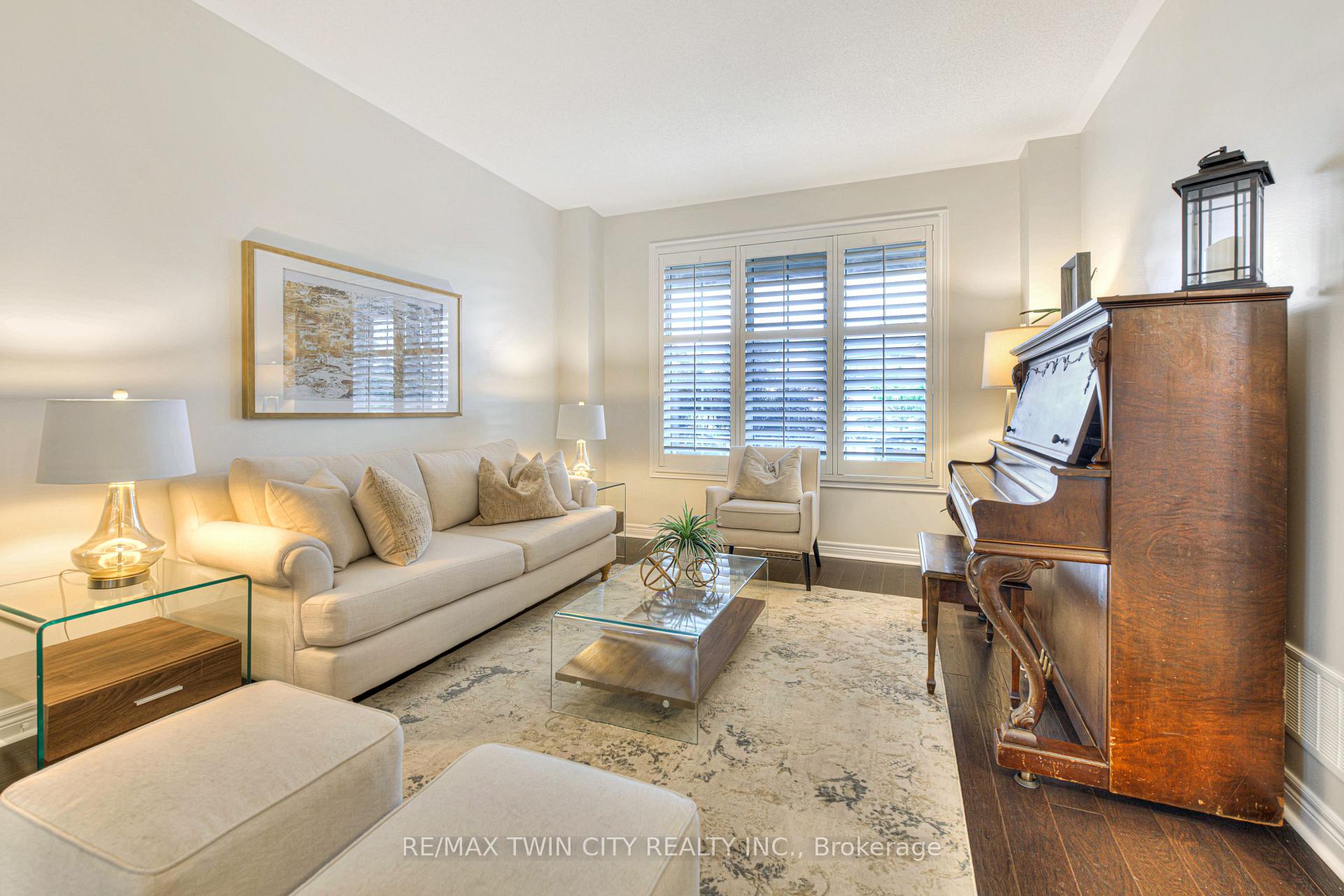 Photo 11 of 533 Terrington Crescent, Kitchener — HOMEH