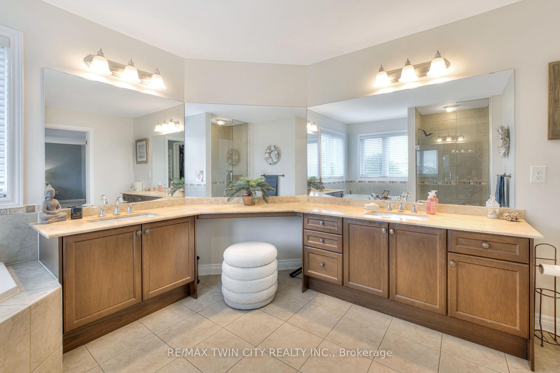 Photo 28 of 533 Terrington Crescent, Kitchener — HOMEH