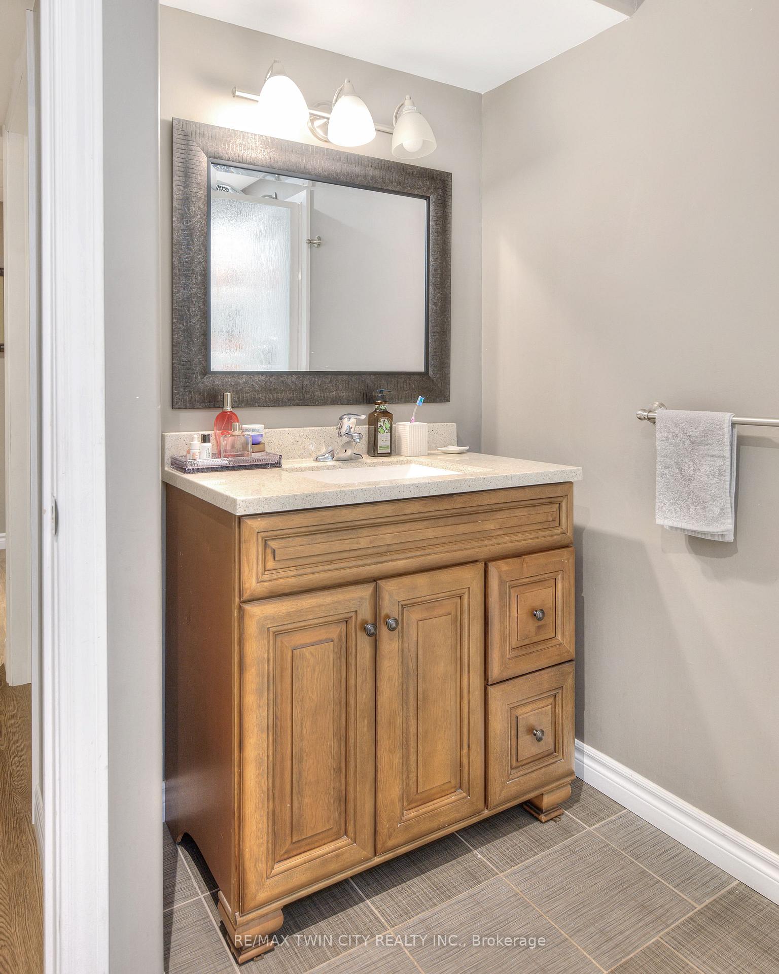 Photo 37 of 533 Terrington Crescent, Kitchener — HOMEH