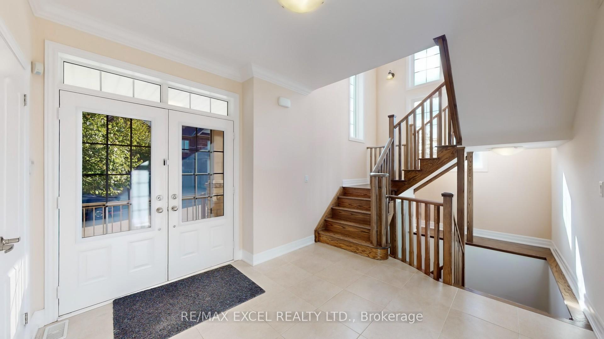 Photo 7 of 103 Living Crescent, Markham, Victoria Square — HOMEH