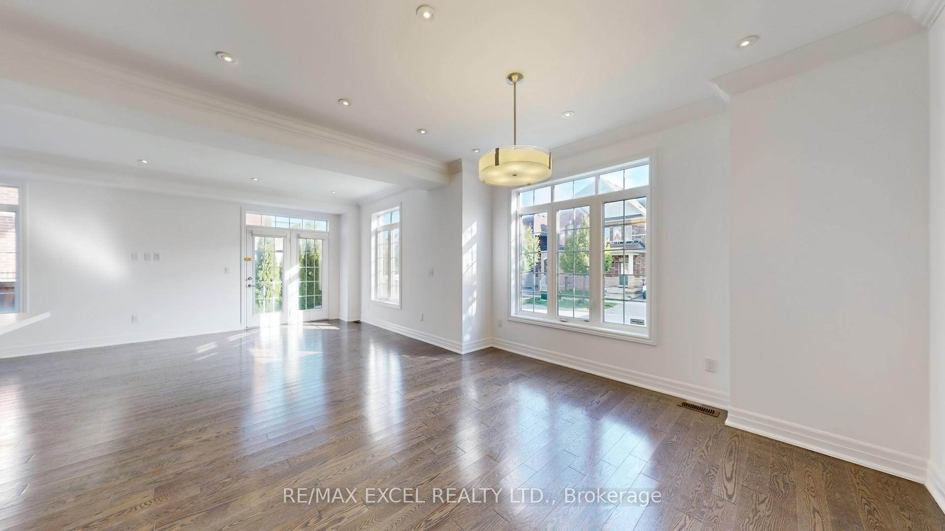 Photo 11 of 103 Living Crescent, Markham, Victoria Square — HOMEH