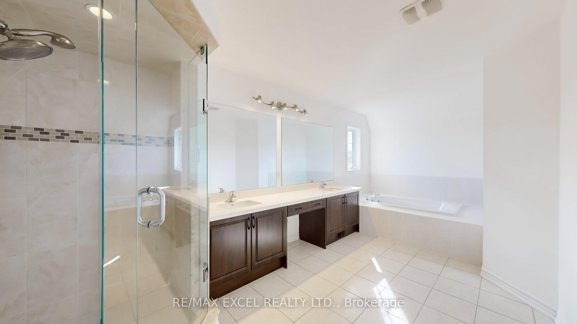 Photo 21 of 103 Living Crescent, Markham, Victoria Square — HOMEH