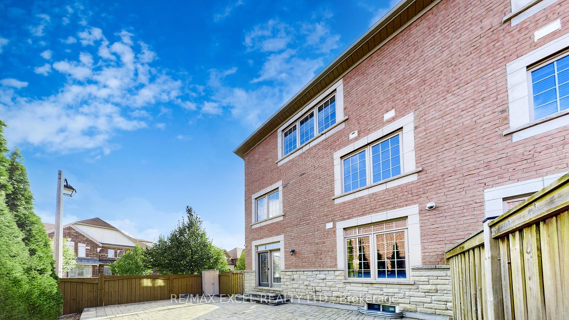 Photo 30 of 103 Living Crescent, Markham, Victoria Square — HOMEH