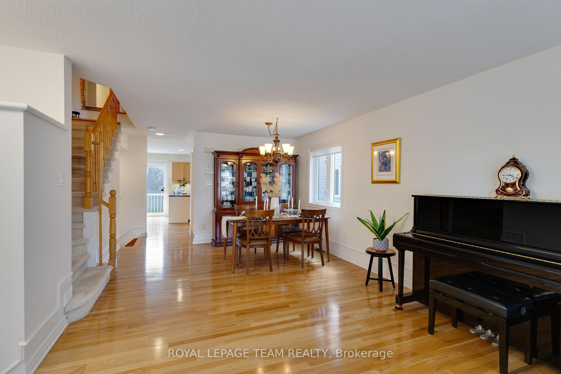 Photo 8 of 18 Drysdale Street, Ottawa, Kanata - Beaverbrook — HOMEH