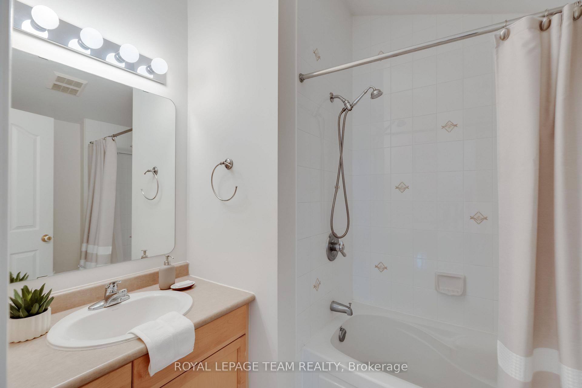 Photo 40 of 18 Drysdale Street, Ottawa, Kanata - Beaverbrook — HOMEH