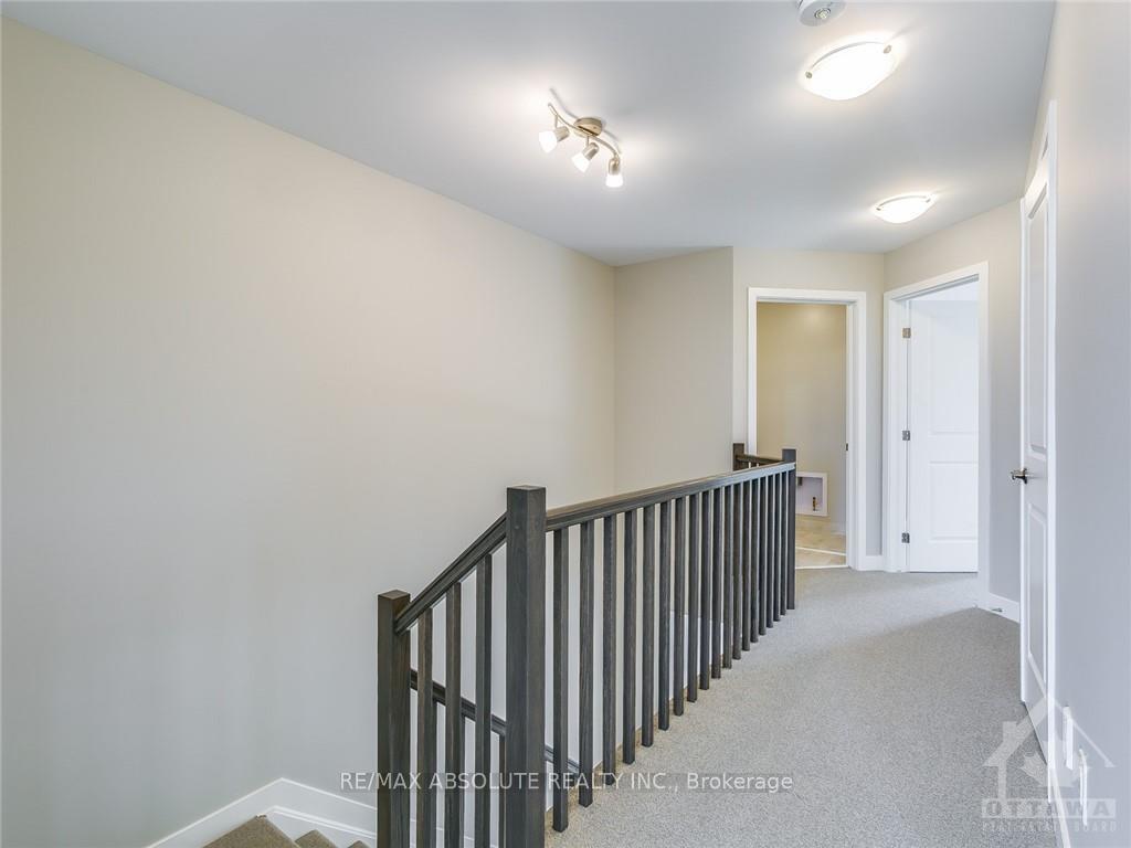 Photo 5 of 4952 Abbott Street E, Ottawa, Kanata - Emerald Meadows/Trailwest — HOMEH