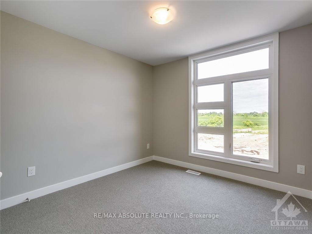 Photo 7 of 4952 Abbott Street E, Ottawa, Kanata - Emerald Meadows/Trailwest — HOMEH