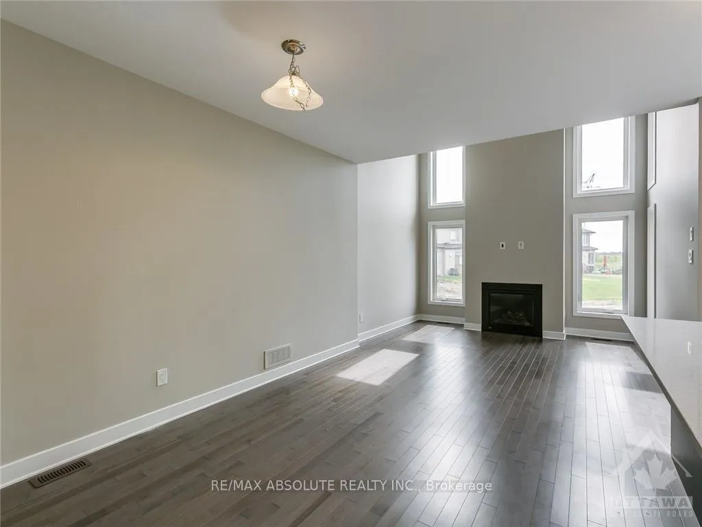 Photo 8 of 4952 Abbott Street E, Ottawa, Kanata - Emerald Meadows/Trailwest — HOMEH