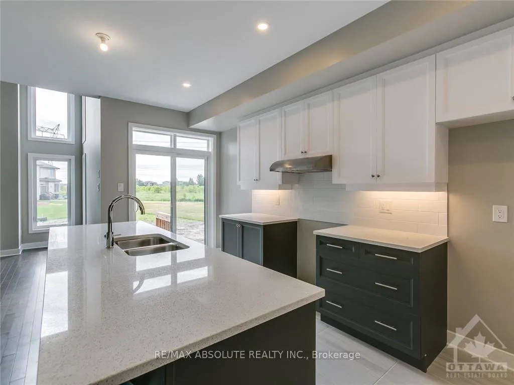 Photo 9 of 4952 Abbott Street E, Ottawa, Kanata - Emerald Meadows/Trailwest — HOMEH