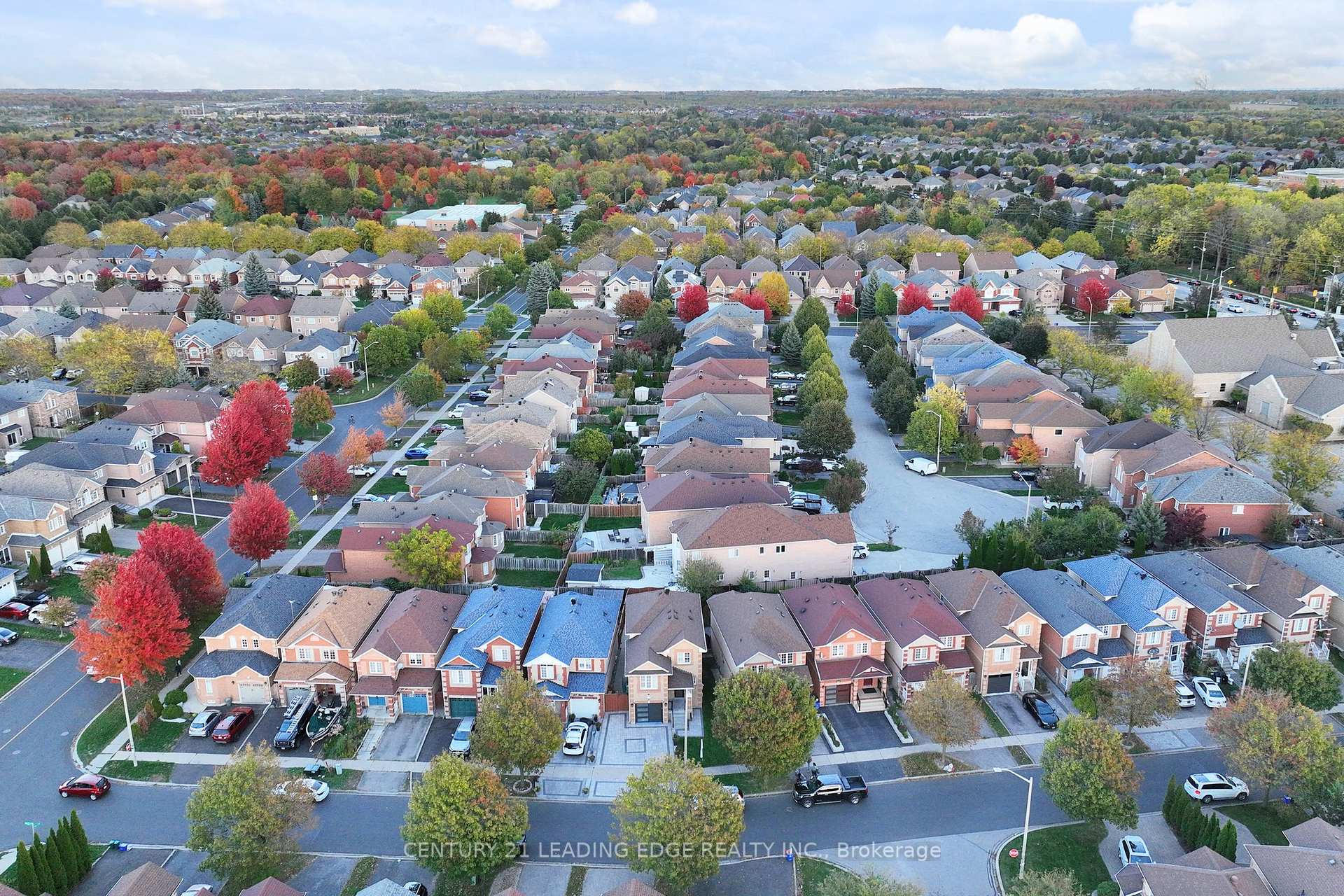 Photo 6 of 41 Horstman Street, Markham, Rouge River Estates — HOMEH