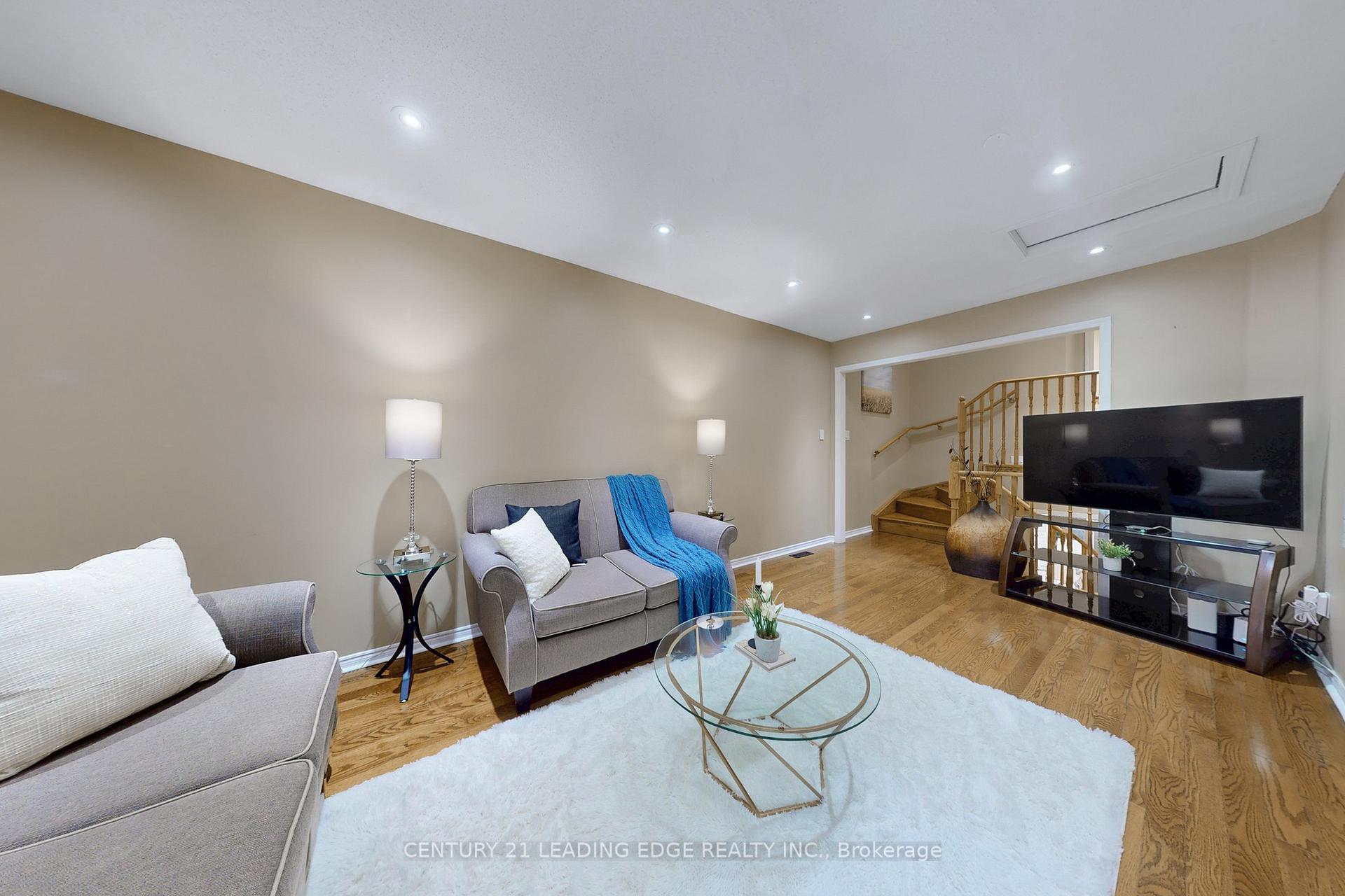 Photo 10 of 41 Horstman Street, Markham, Rouge River Estates — HOMEH