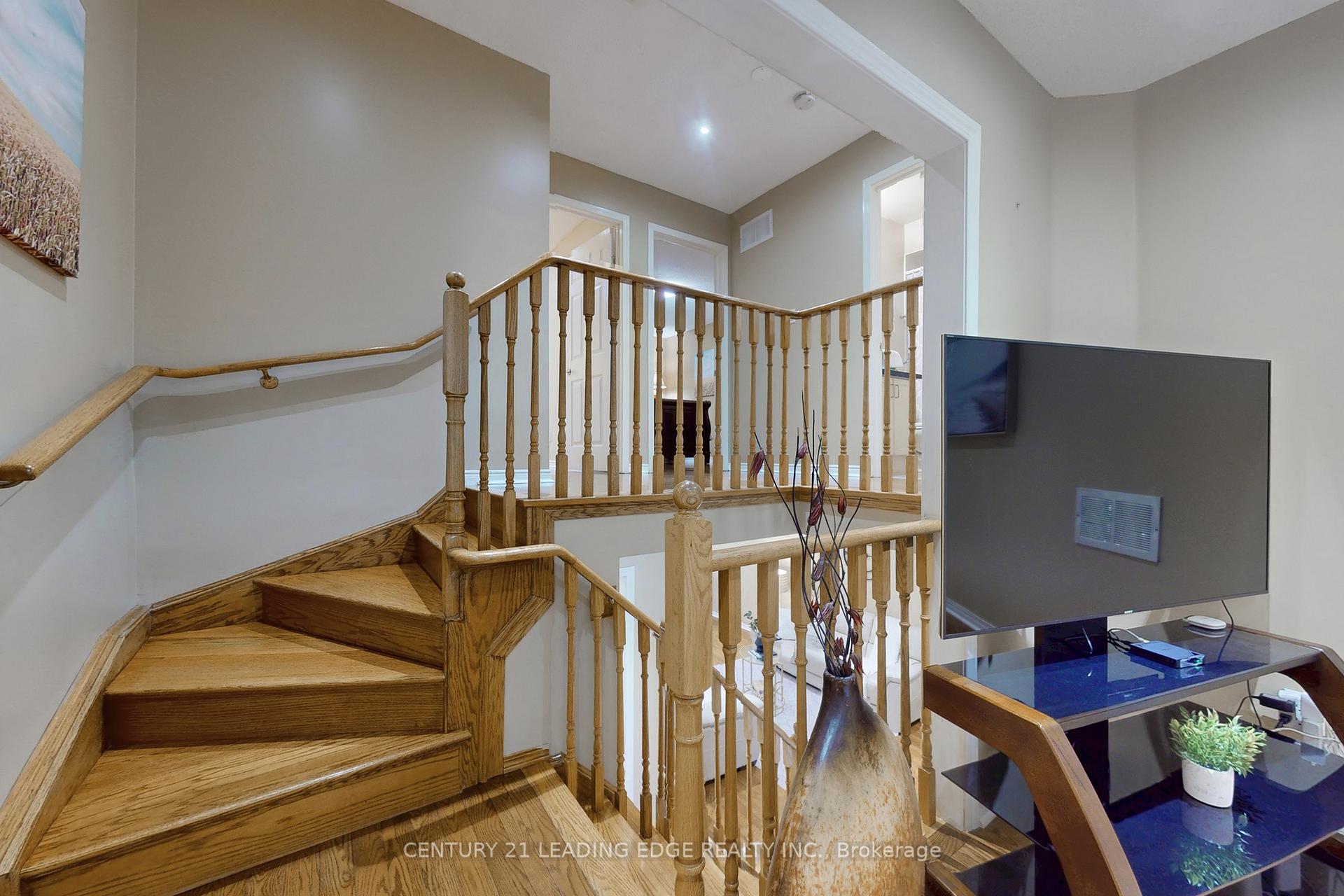Photo 24 of 41 Horstman Street, Markham, Rouge River Estates — HOMEH