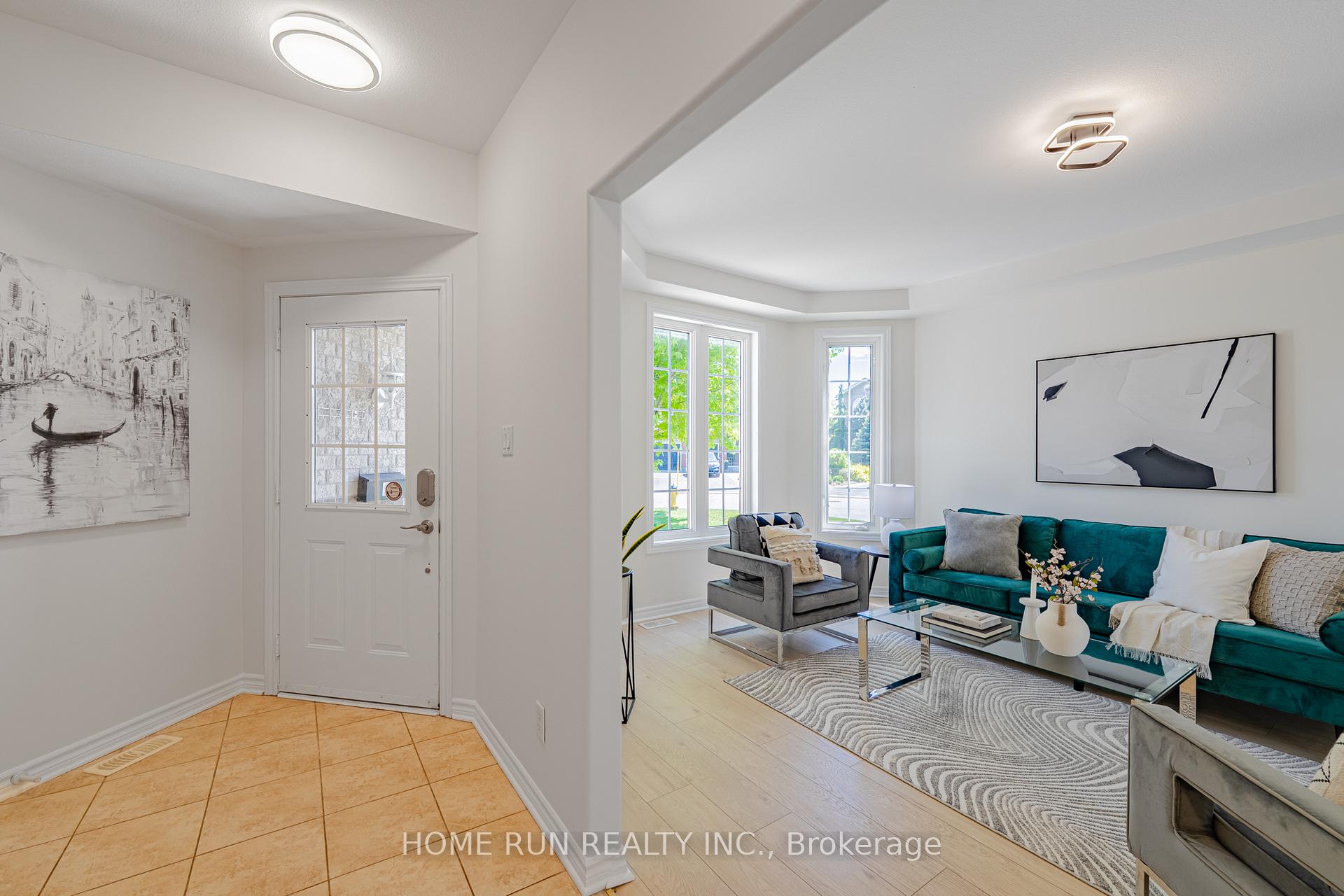 Photo 3 of 48 Woliston Crescent, Ottawa, Kanata - Morgan's Grant/South March — HOMEH