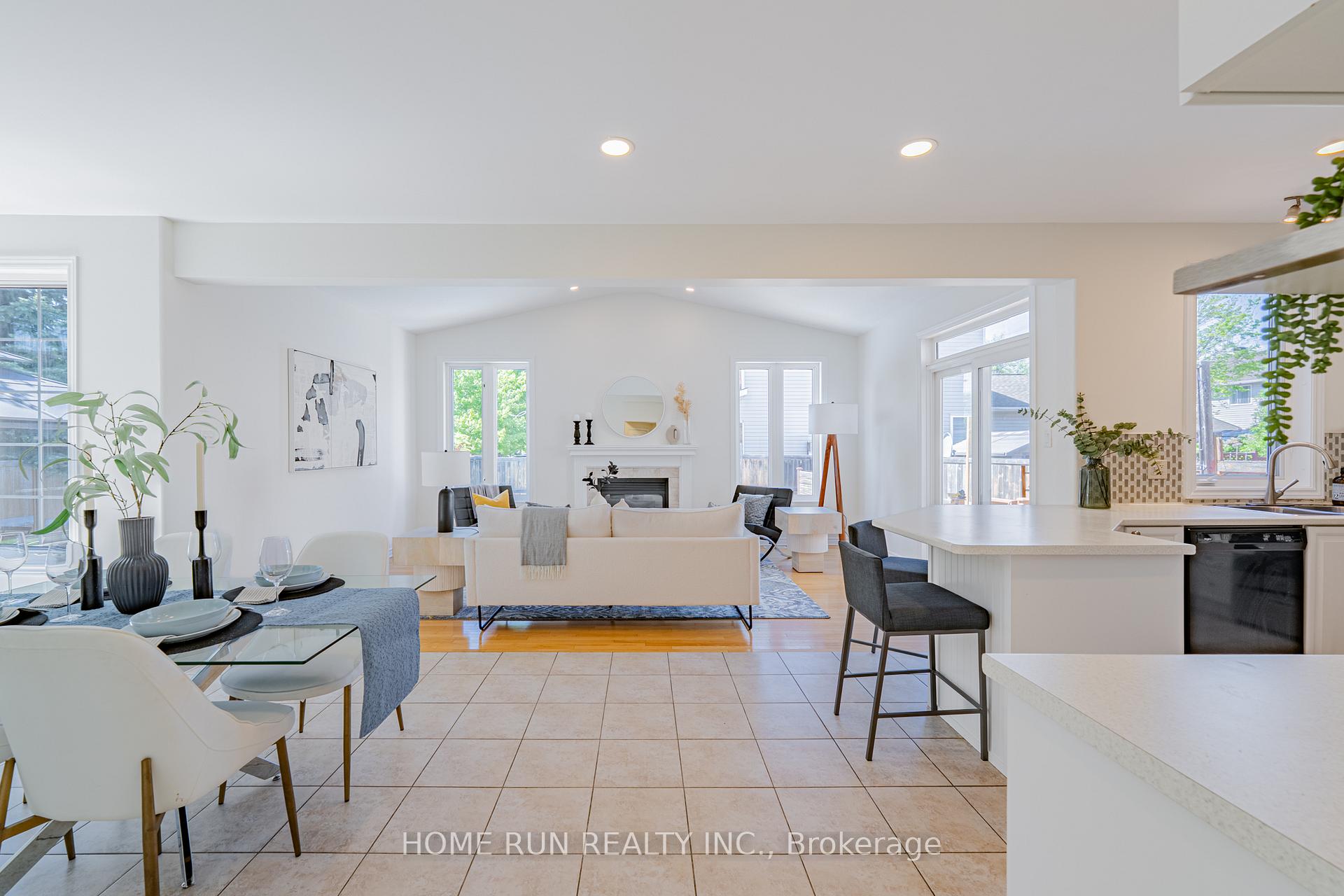 Photo 10 of 48 Woliston Crescent, Ottawa, Kanata - Morgan's Grant/South March — HOMEH