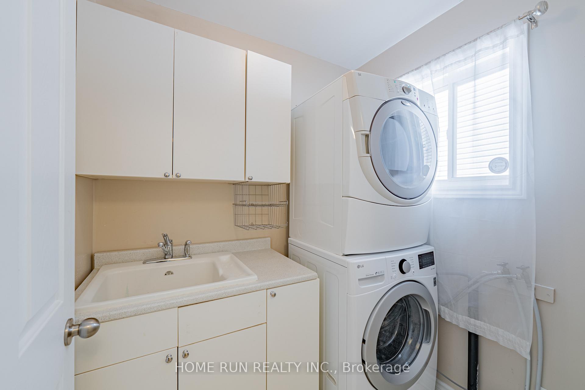 Photo 22 of 48 Woliston Crescent, Ottawa, Kanata - Morgan's Grant/South March — HOMEH