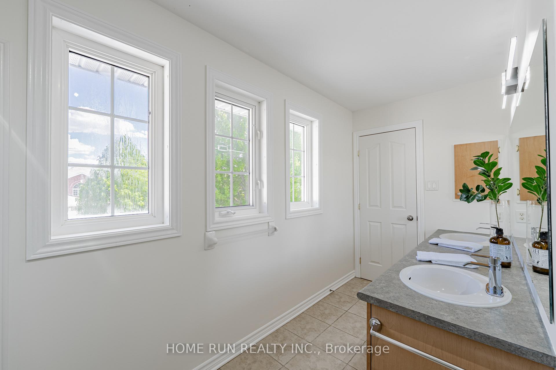 Photo 29 of 48 Woliston Crescent, Ottawa, Kanata - Morgan's Grant/South March — HOMEH