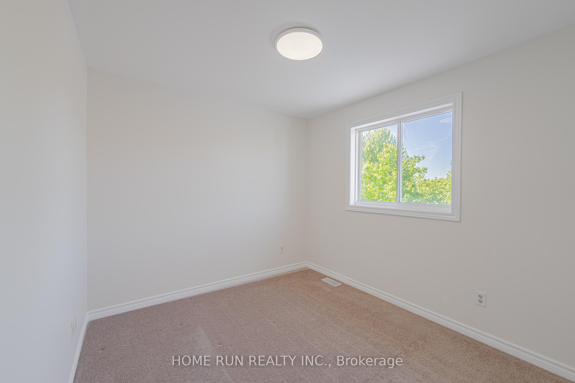 Photo 30 of 48 Woliston Crescent, Ottawa, Kanata - Morgan's Grant/South March — HOMEH