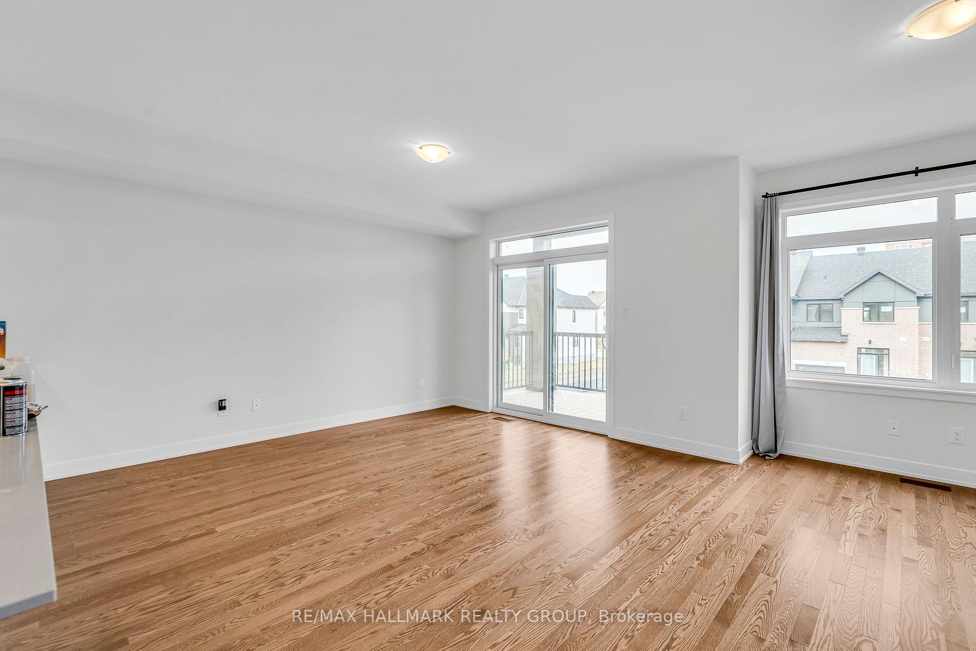 Photo 10 of 818 Anciano Crescent, Ottawa, Kanata - Emerald Meadows/Trailwest — HOMEH
