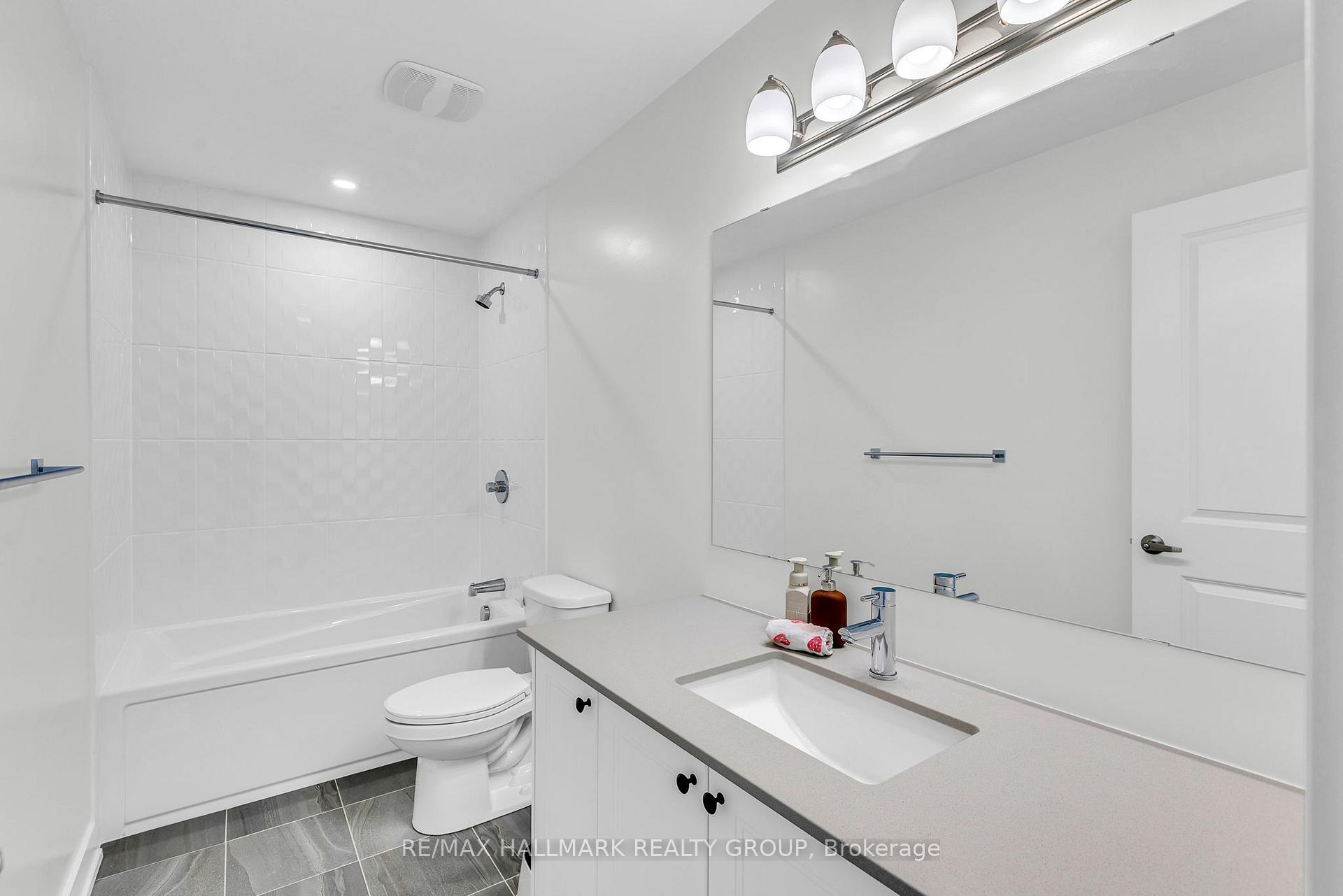Photo 18 of 818 Anciano Crescent, Ottawa, Kanata - Emerald Meadows/Trailwest — HOMEH