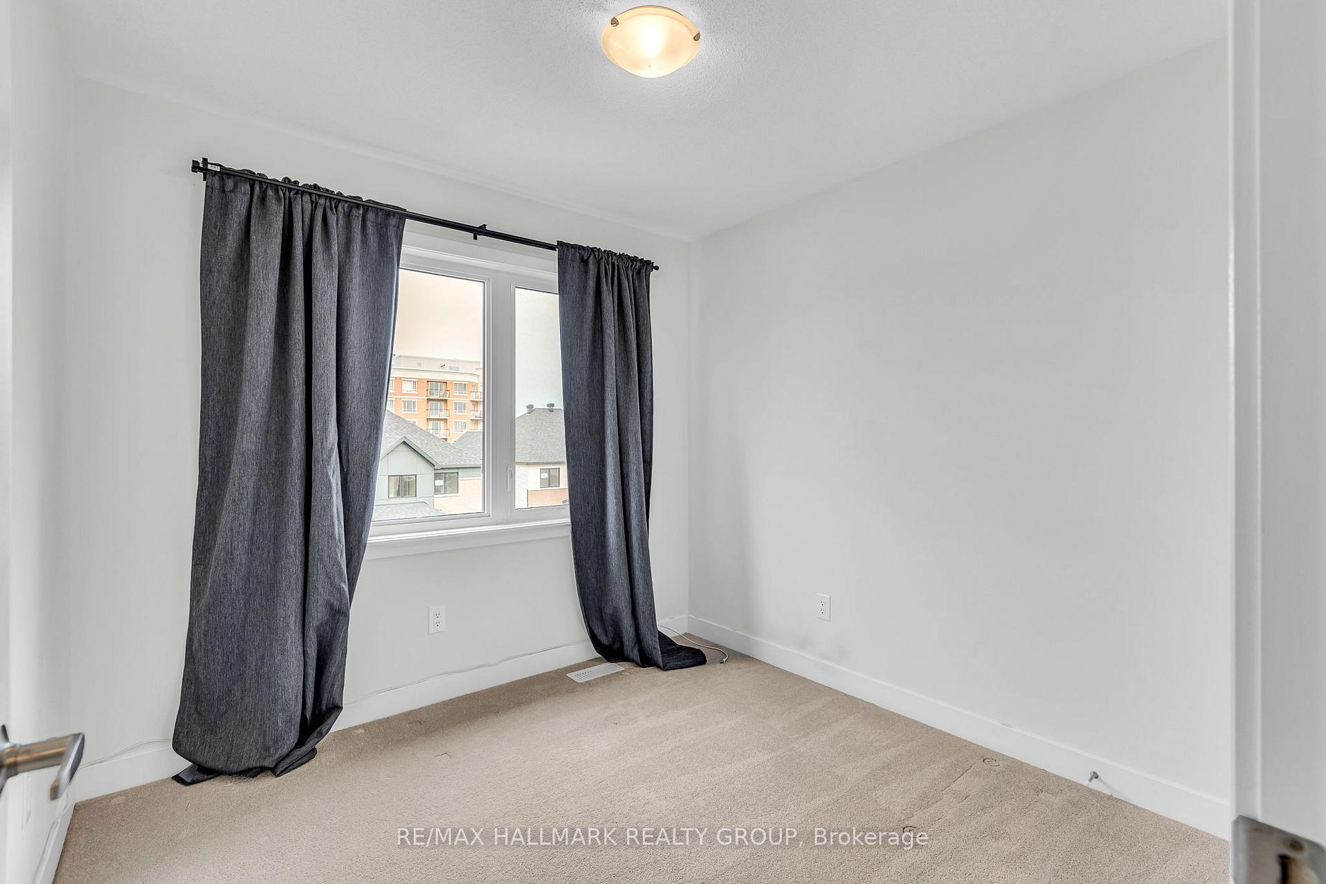 Photo 20 of 818 Anciano Crescent, Ottawa, Kanata - Emerald Meadows/Trailwest — HOMEH