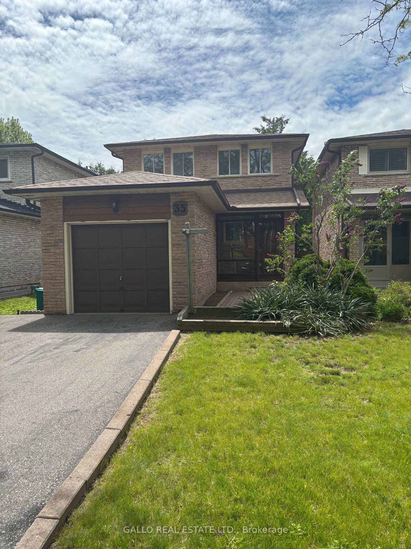 Photo 1 of 35 Delmark Boulevard, Markham, Sherwood-Amberglen — HOMEH