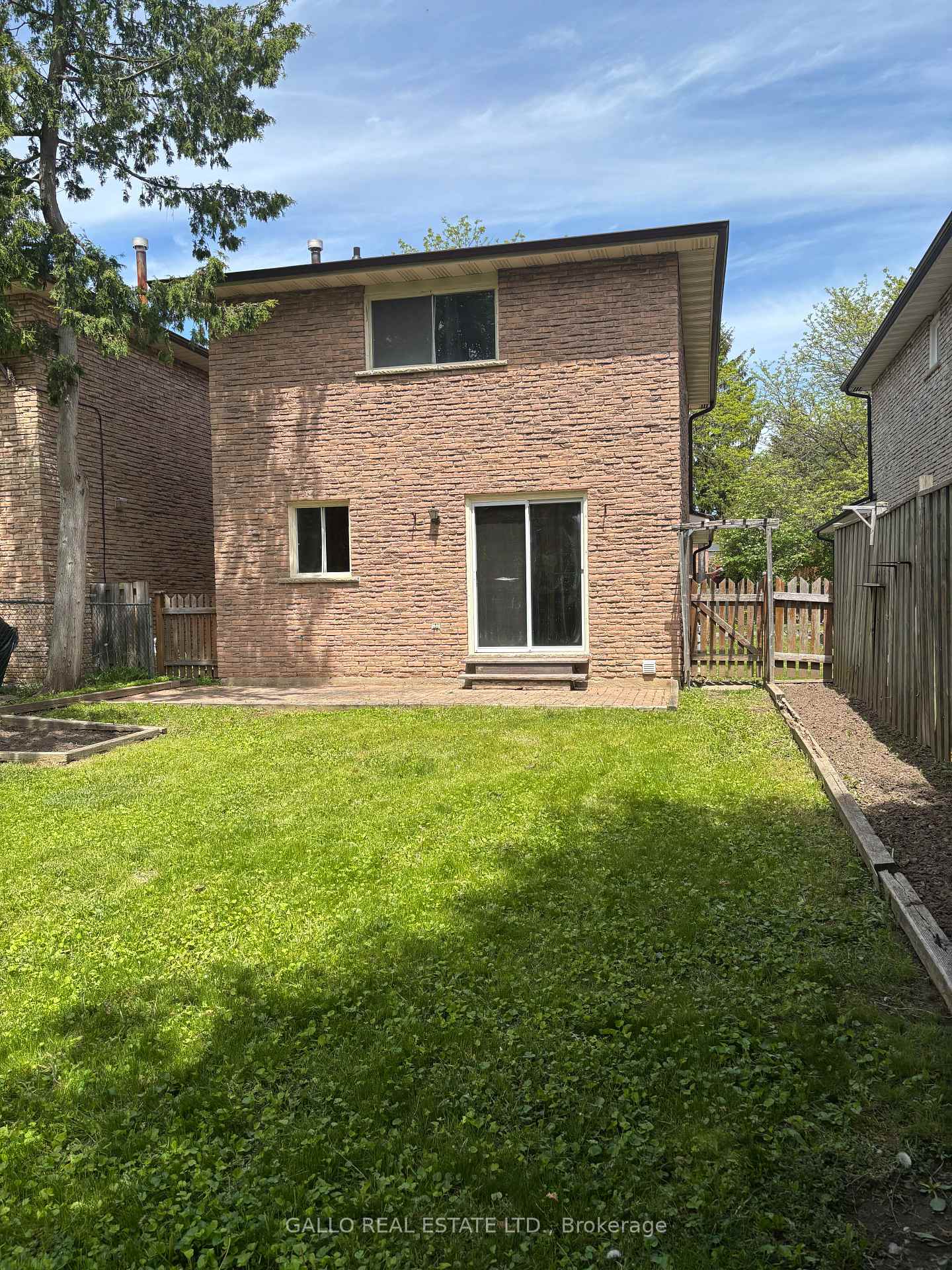Photo 2 of 35 Delmark Boulevard, Markham, Sherwood-Amberglen — HOMEH