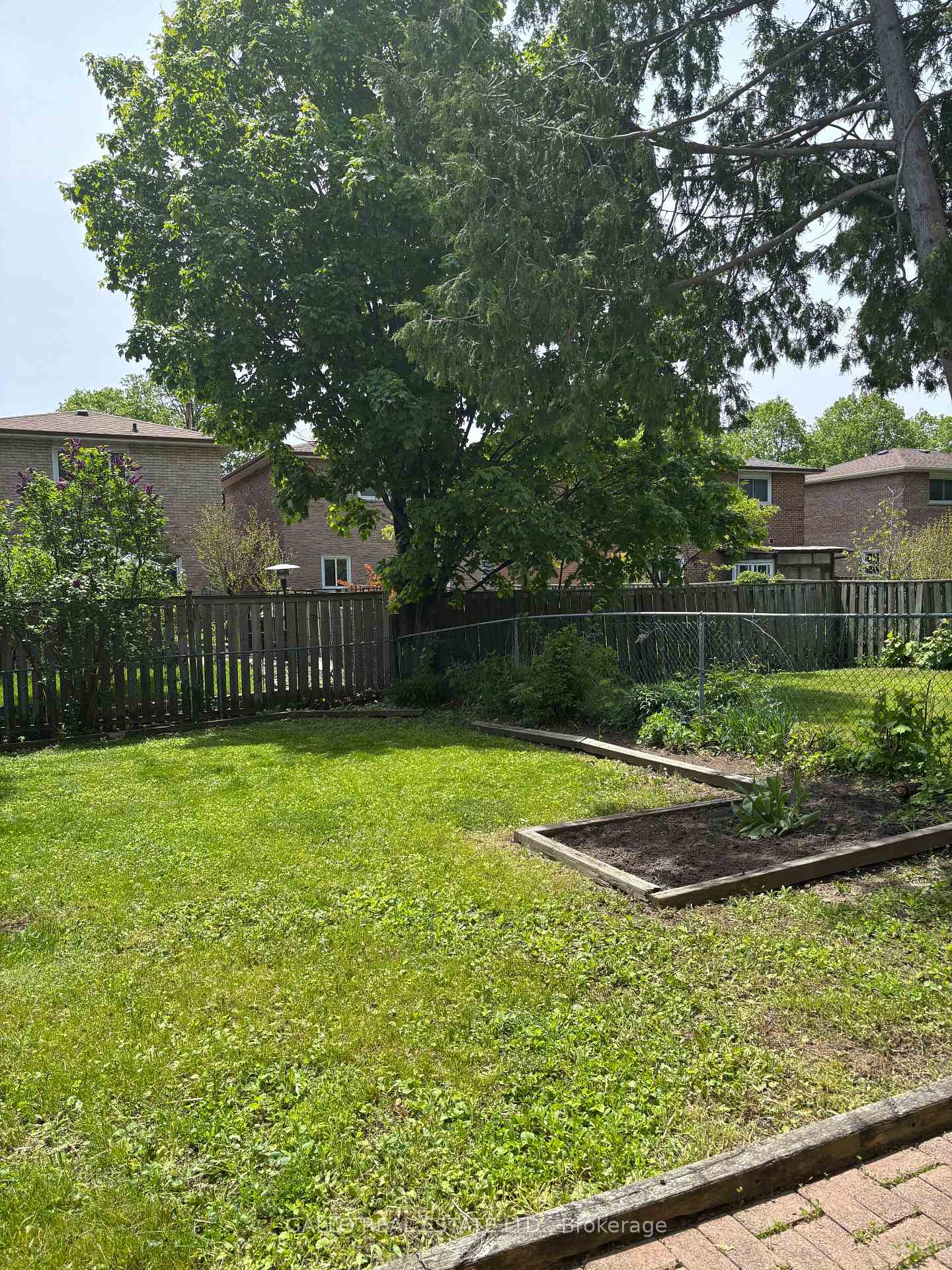 Photo 4 of 35 Delmark Boulevard, Markham, Sherwood-Amberglen — HOMEH