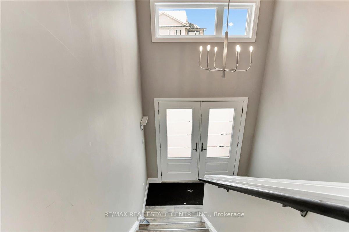 Photo 3 of Unit #1, 182 Bridge Crescent, Minto — HOMEH