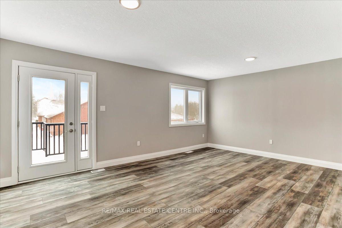 Photo 6 of Unit #1, 182 Bridge Crescent, Minto — HOMEH