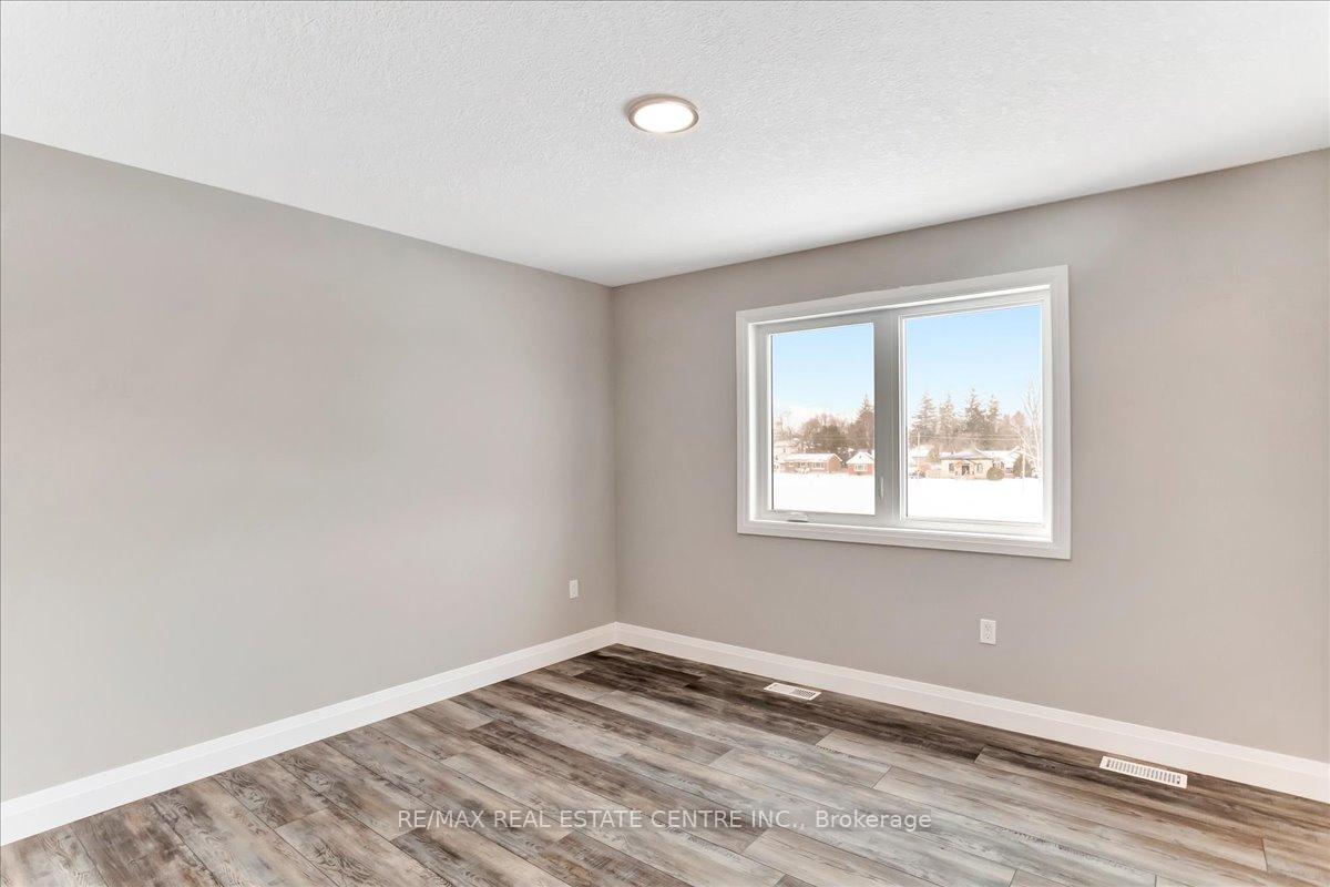 Photo 16 of Unit #1, 182 Bridge Crescent, Minto — HOMEH