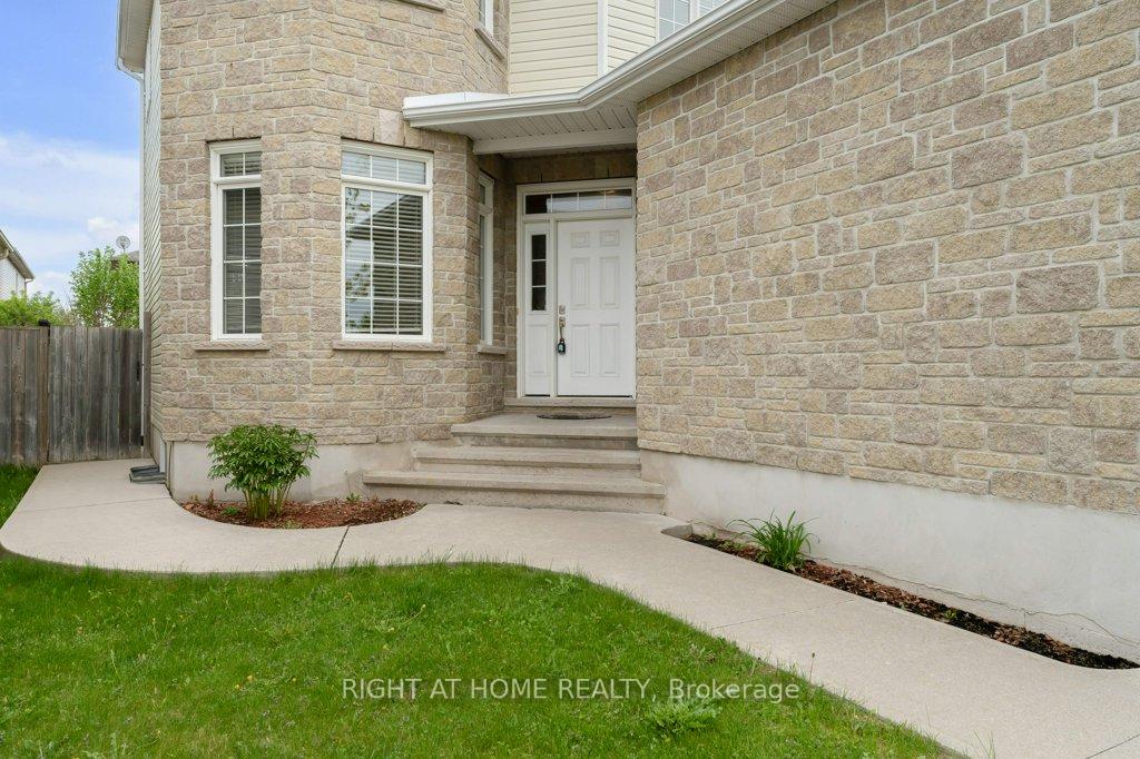 Photo 3 of 1328 Grace Avenue, Kingston, City Northwest — HOMEH