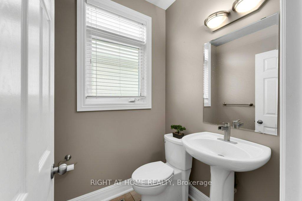 Photo 14 of 1328 Grace Avenue, Kingston, City Northwest — HOMEH