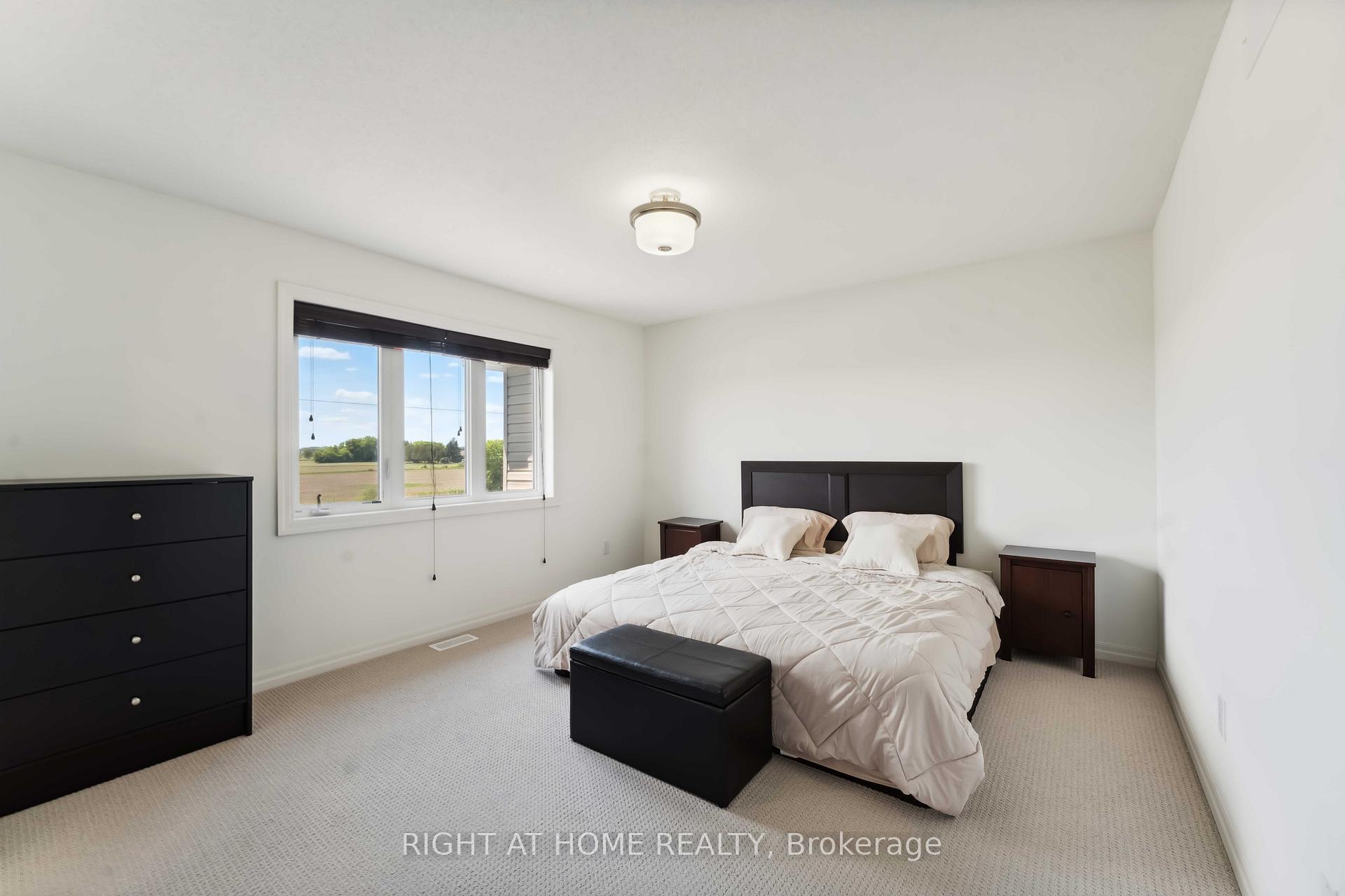 Photo 14 of 533 Rioja Street, Ottawa, Kanata - Emerald Meadows/Trailwest — HOMEH