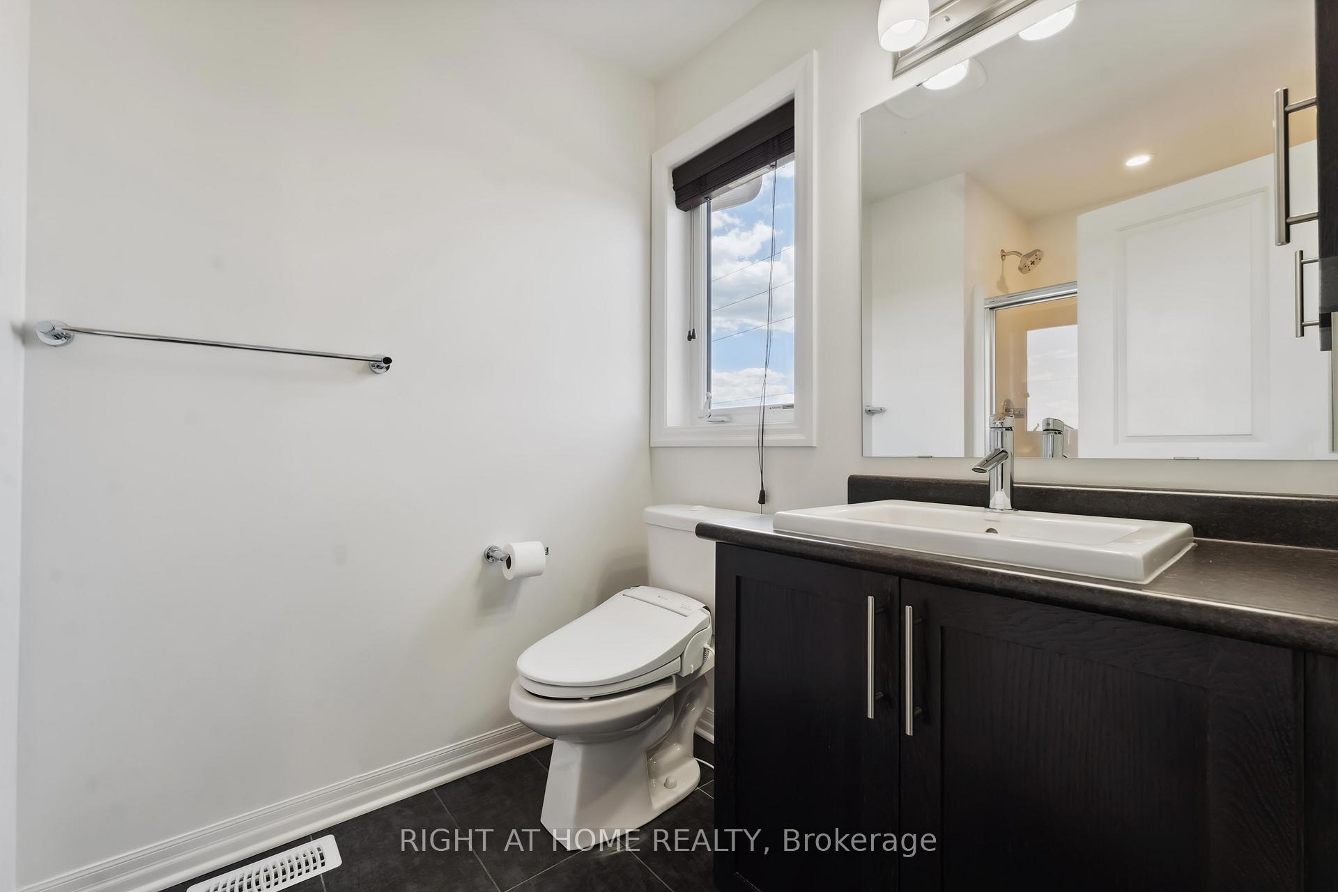 Photo 16 of 533 Rioja Street, Ottawa, Kanata - Emerald Meadows/Trailwest — HOMEH