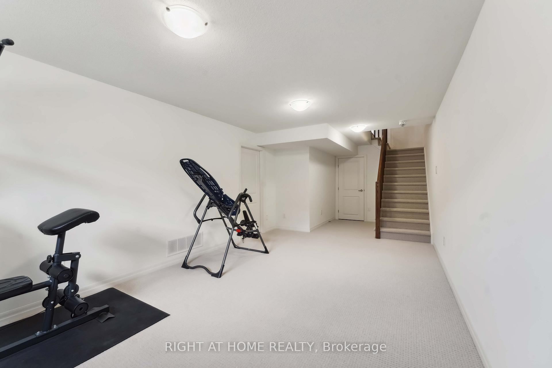Photo 24 of 533 Rioja Street, Ottawa, Kanata - Emerald Meadows/Trailwest — HOMEH