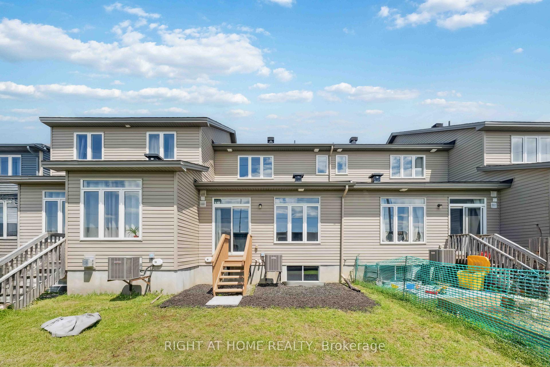 Photo 26 of 533 Rioja Street, Ottawa, Kanata - Emerald Meadows/Trailwest — HOMEH