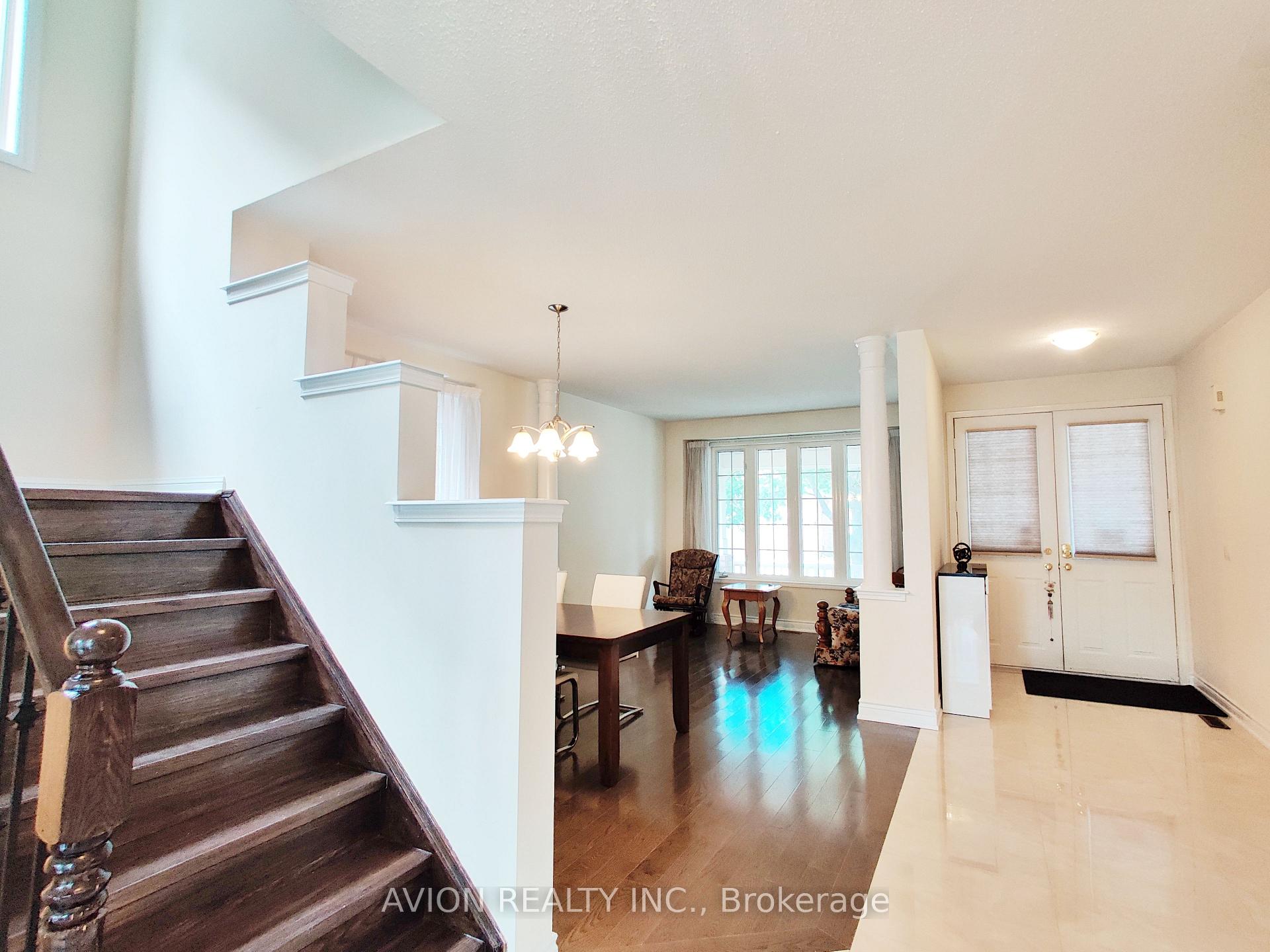Photo 3 of 17 Staffordshire Lane, Markham, Berczy — HOMEH