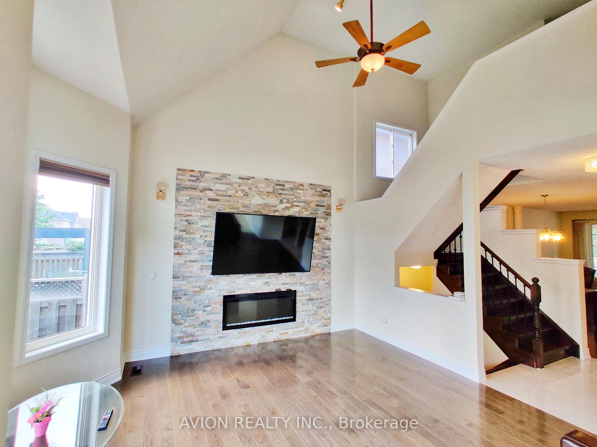 Photo 5 of 17 Staffordshire Lane, Markham, Berczy — HOMEH